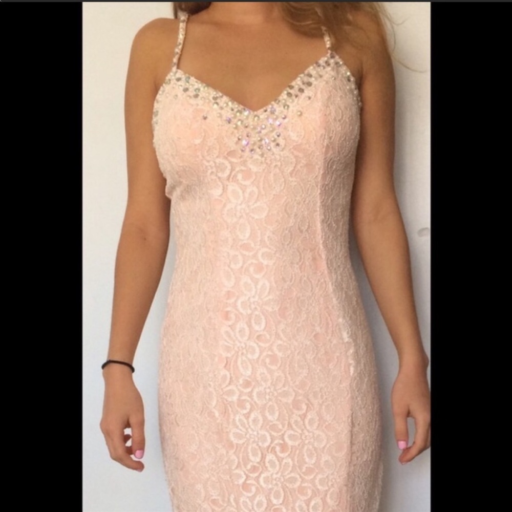 Brand new Cachet peach prom dress size 0